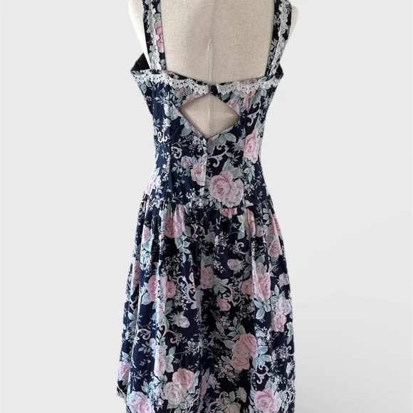 Vintage 1980s Scott McClintock Gunne Sax Floral Navy and Pink Dress - Picture 6 of 8